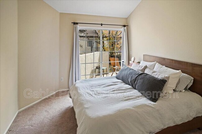 Building Photo - 24153 Del Monte Dr.