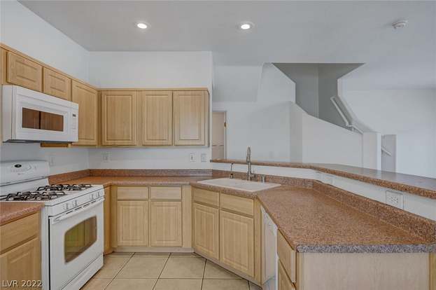 Building Photo - 6560 Bucking Horse Ln