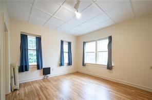 Building Photo - 10 Hendricks St