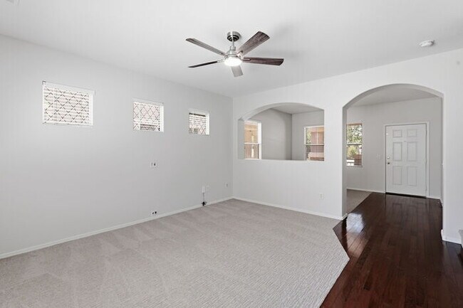 Building Photo - 4265 E Windsor Dr