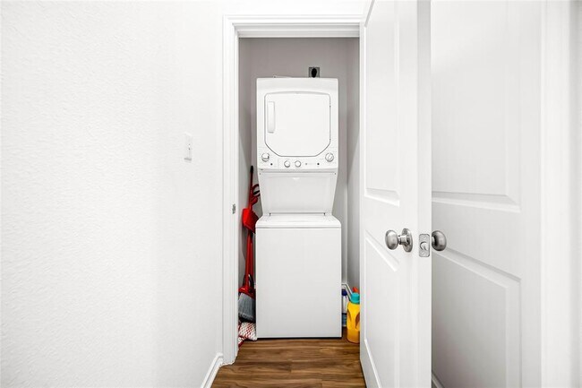 Building Photo - 13708 Tordillo Dr
