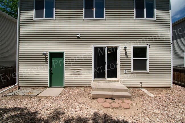 Building Photo - 3326 Warren Farm Dr