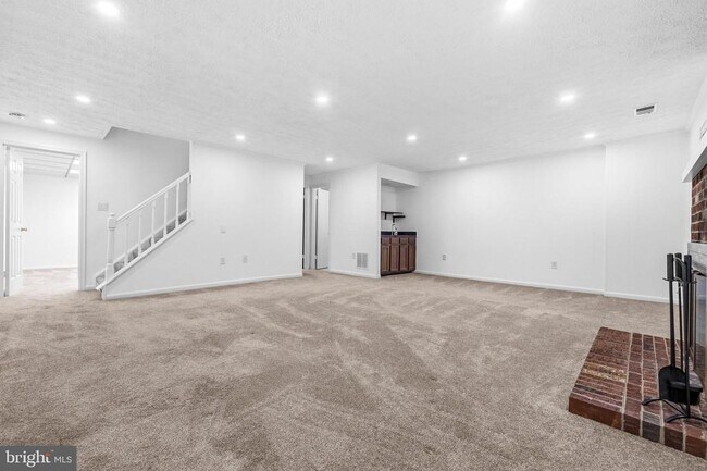 Building Photo - 3979 Burning Bush Ct