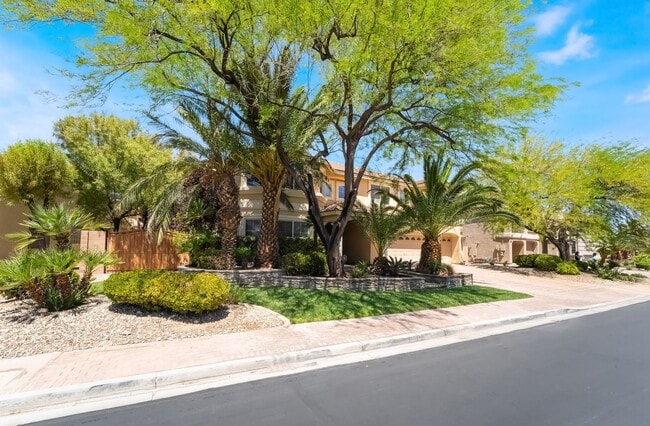 Building Photo - Beautiful Three Story, Five Bedroom Home w...