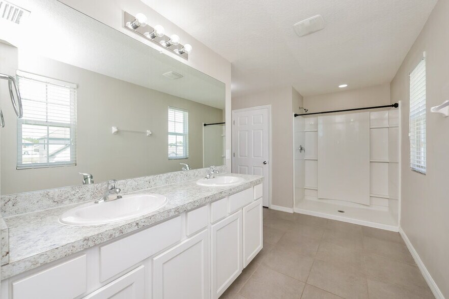 Building Photo - 3826 Willow Walk Dr