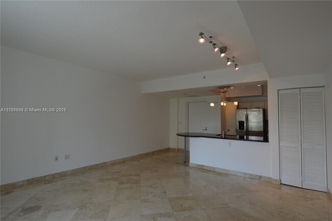 Building Photo - 7275 SW 89th St