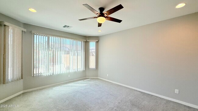 Building Photo - 25945 W Horsham Dr