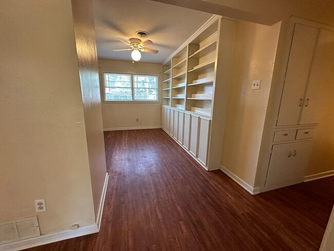 Building Photo - 3024 57th St