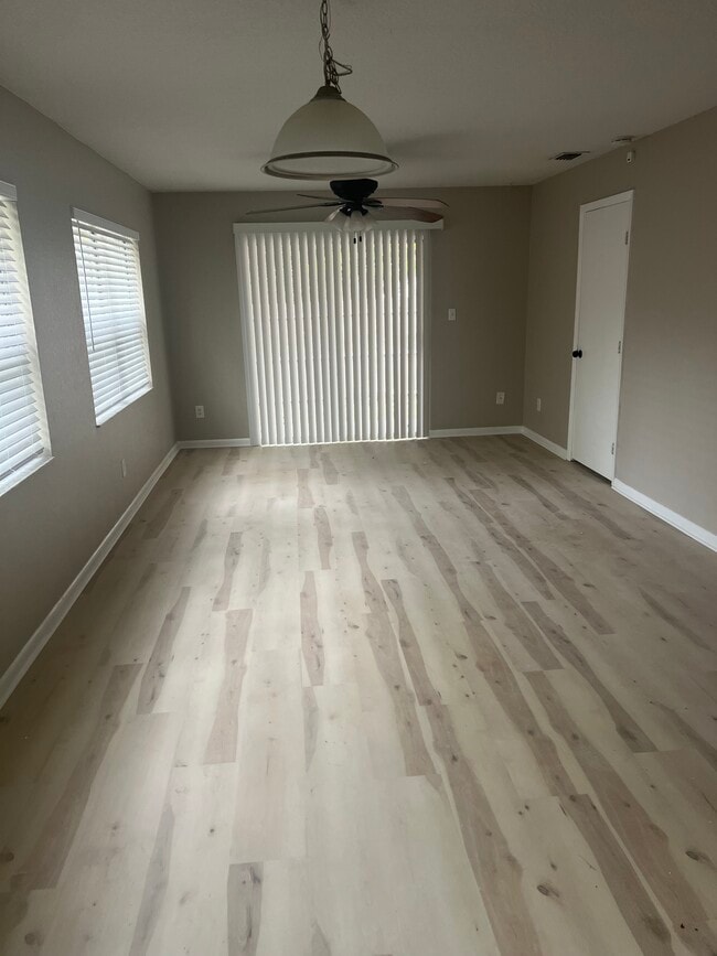 Building Photo - 1777 Wentwood Ave