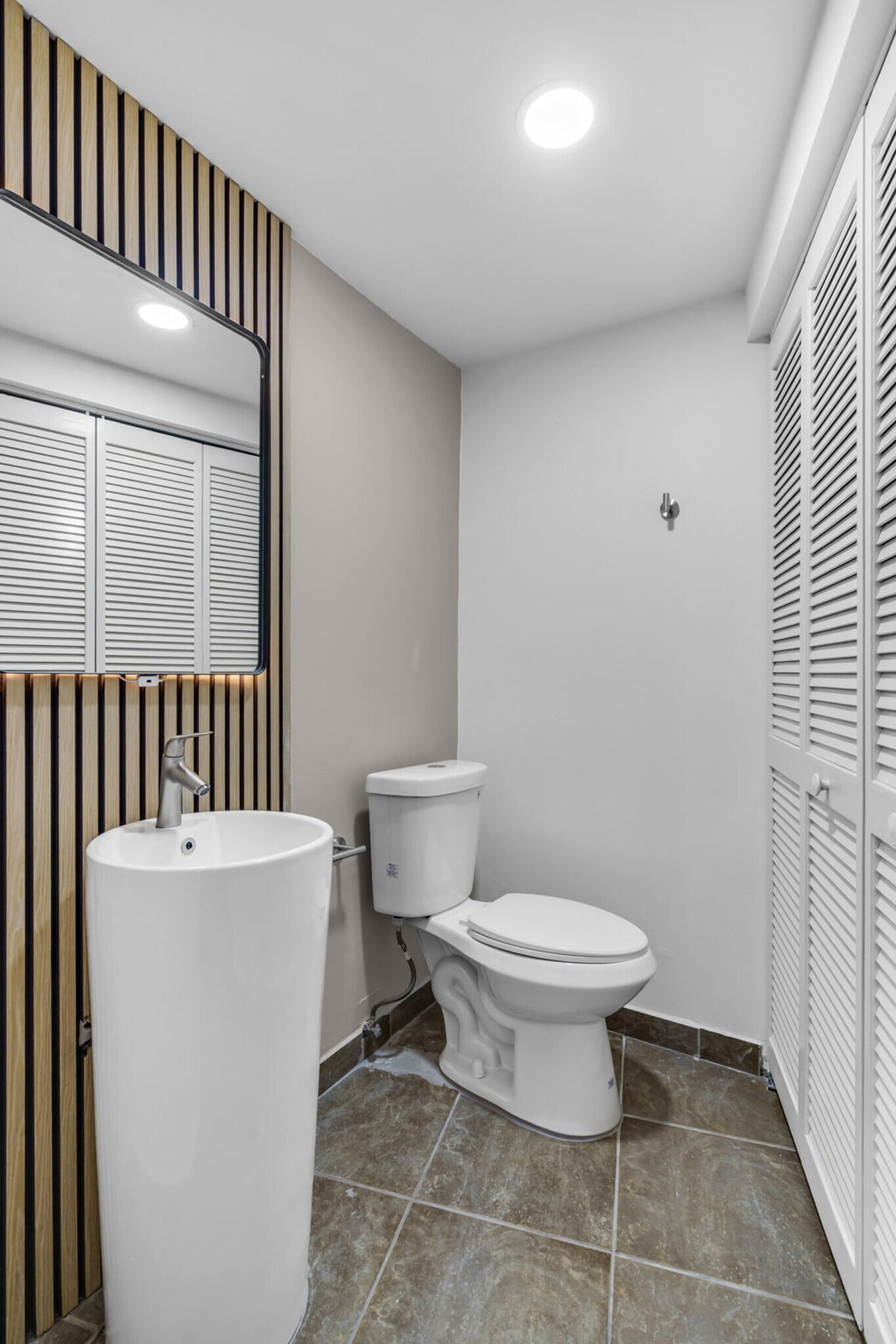 Building Photo - 5820 SW 31st St