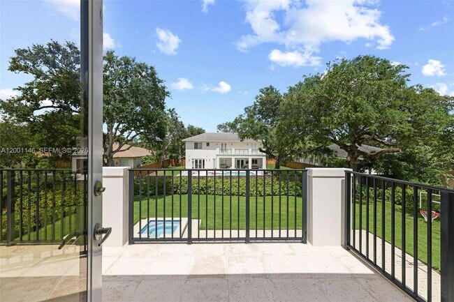 Building Photo - 14831 SW 93rd Ct