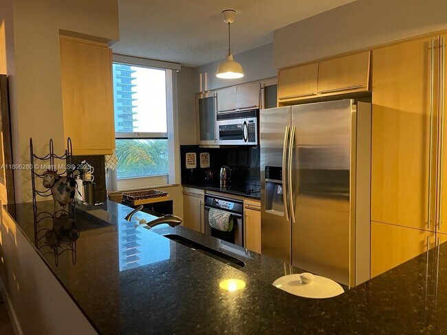 Building Photo - 2080 S Ocean Dr