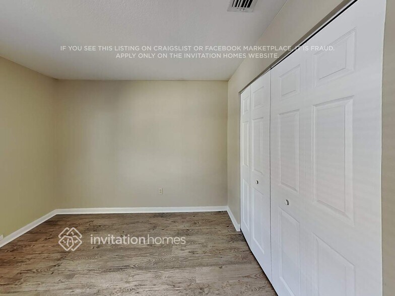 Building Photo - 1916 Bridgehampton Pl