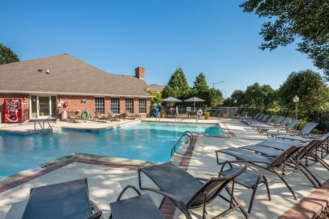 Building Photo - 1600 Buttonwood Cir