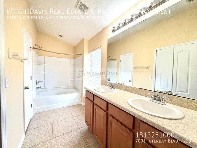 Building Photo - 7001 Interbay Blvd