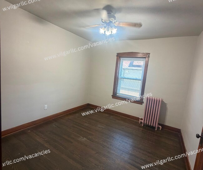 Building Photo - 5417 Wood Ave