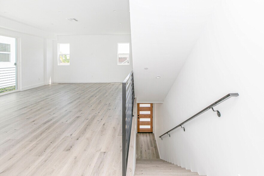 Building Photo - 10851 1/2 Otsego St