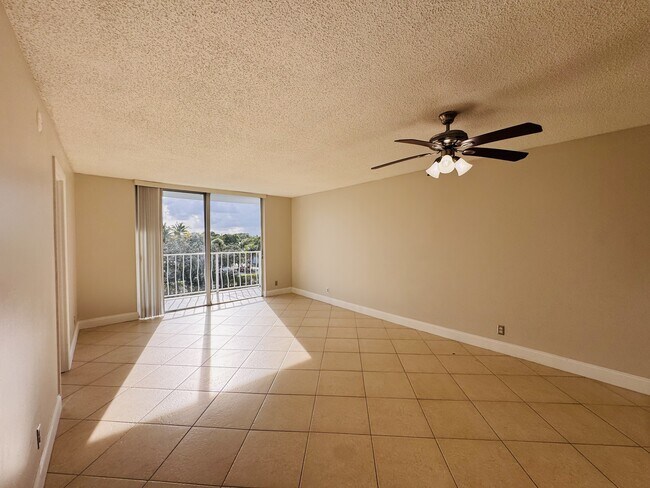 Building Photo - 500 Executive Center Dr