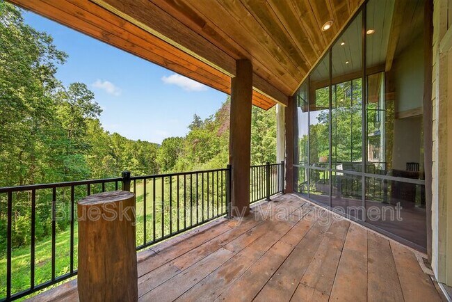 Building Photo - 3005 Lonesome Mountain Rd