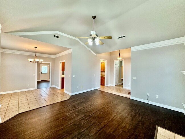 Building Photo - 2846 Eaglecrest Cir