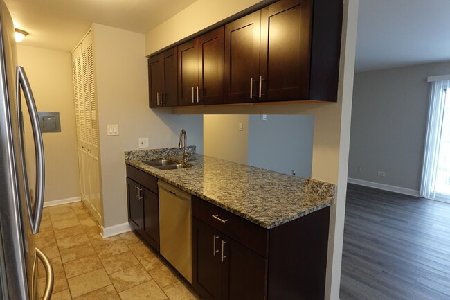 Building Photo - 7956 164th Ct