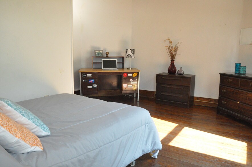 Bedroom #2 - 210 Delaware Ave