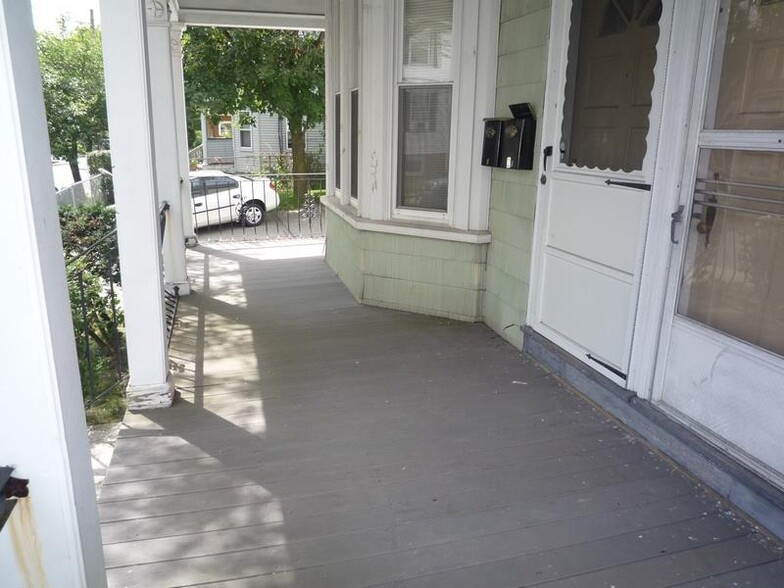 Building Photo - 58 Vinal Ave