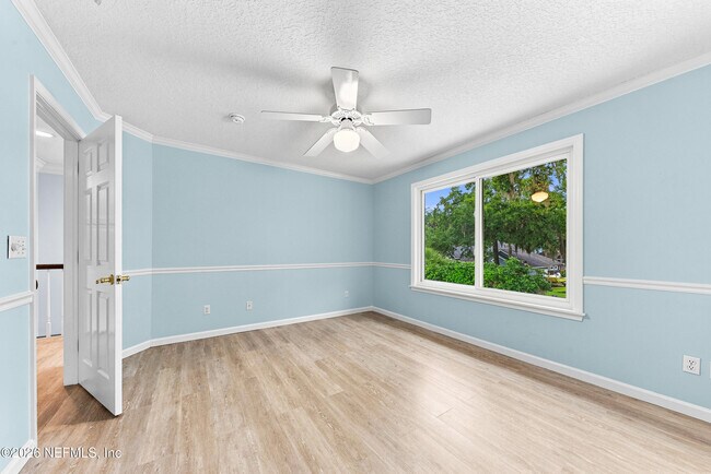 Building Photo - 38 Tallwood Rd