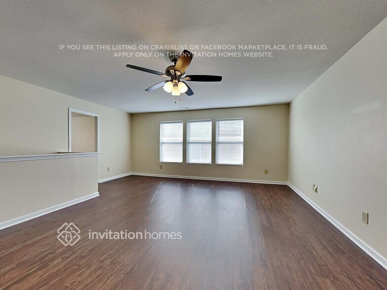 Building Photo - 938 Littleton Dr