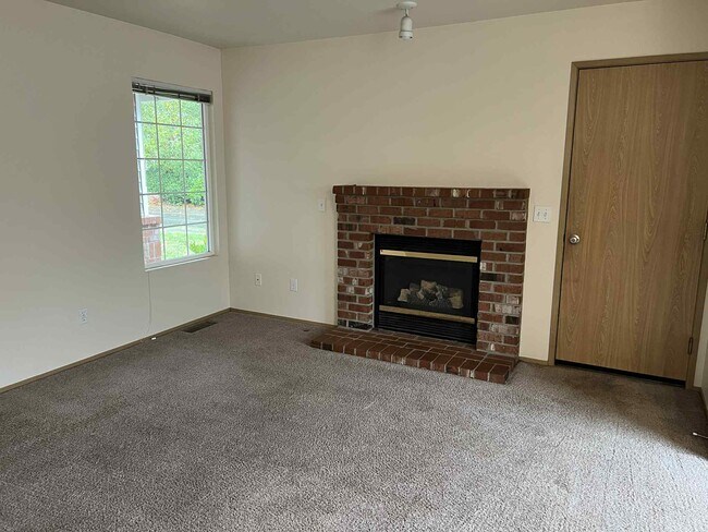 Building Photo - 2966 Sprague St