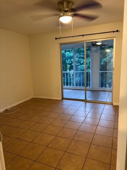 Building Photo - 4504 3rd St Cir W