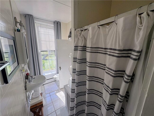 Building Photo - 438 Wolcott Ave