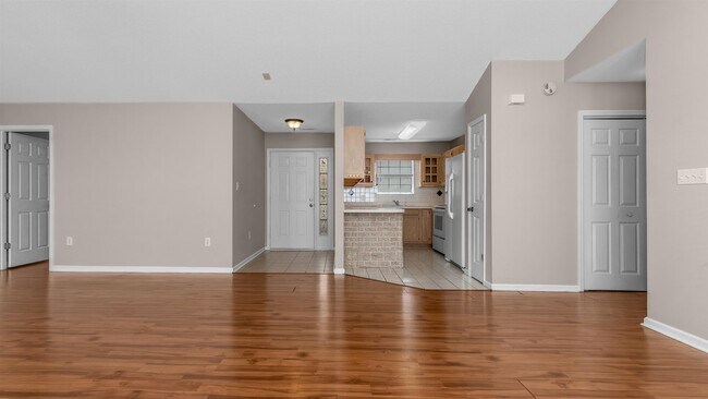 Building Photo - 112 Dusty Trail Ln