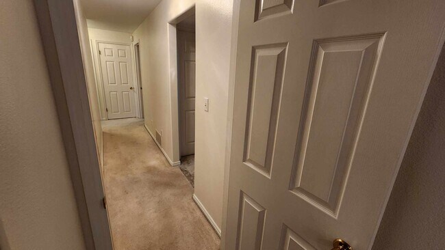 Building Photo - 1430 E 900 S