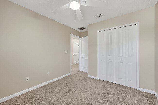 Building Photo - Townhome For Rent