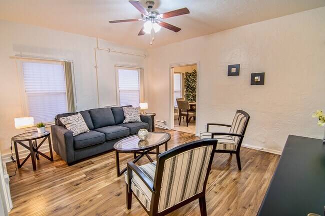Interior Photo - mon5233