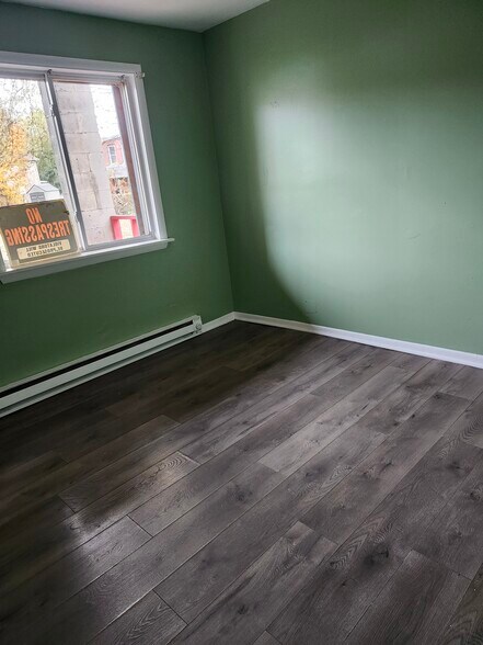 Building Photo - 1052 3rd Ave