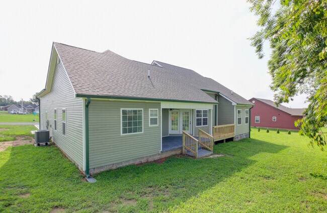 Building Photo - 133 Riverbend Dr