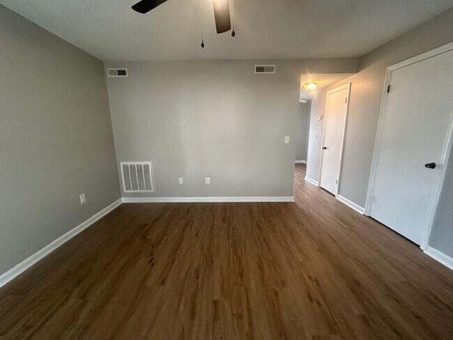 Building Photo - West Columbia Townhome in Stratford Place