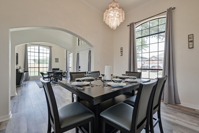 Building Photo - FULLY FURNISHED Grand Prairie 4 Bedroom Home