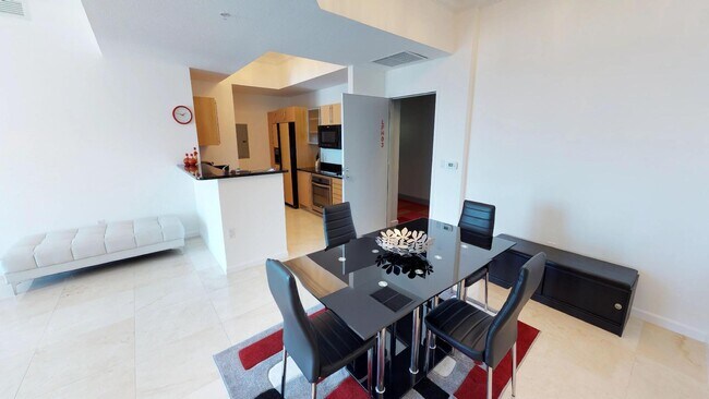 Building Photo - 1551 N Flagler Dr