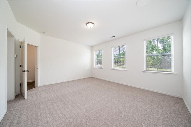 Building Photo - 307 Danville Ave