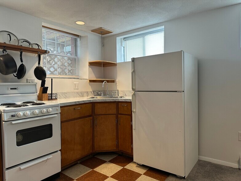 Building Photo - 92 Sciarappa St