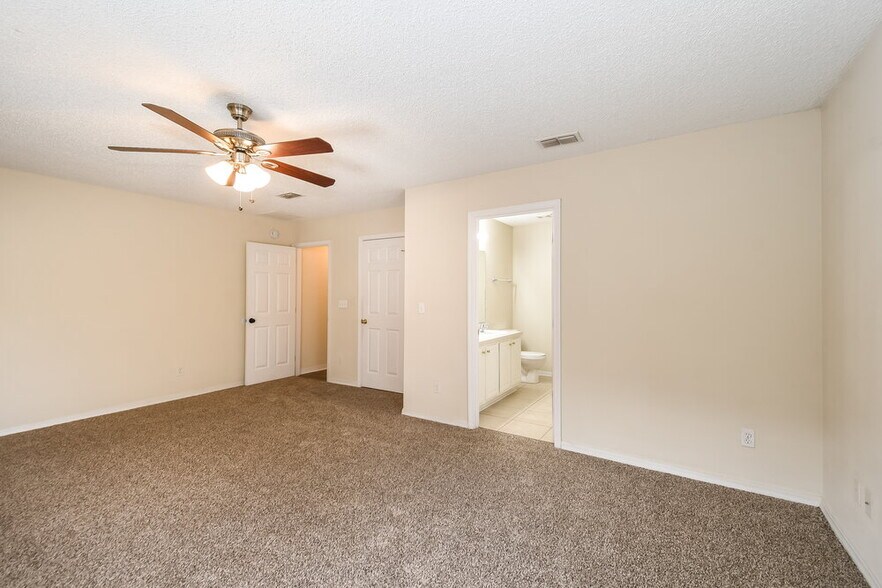 Building Photo - 7317 Ironside Dr E