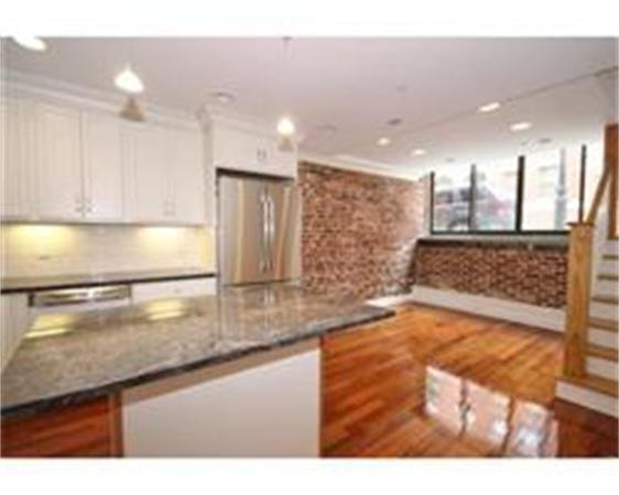 Primary Photo - 196 Endicott St