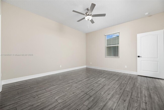 Building Photo - 5109 Joyous Pl