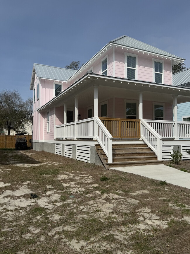 Building Photo - 725 N Atlantic Ave