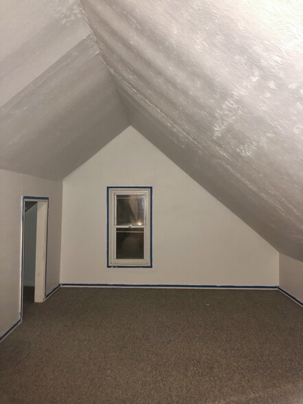 Bedroom - 829 Milwaukee St