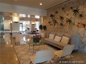 Building Photo - 780 NE 69th St