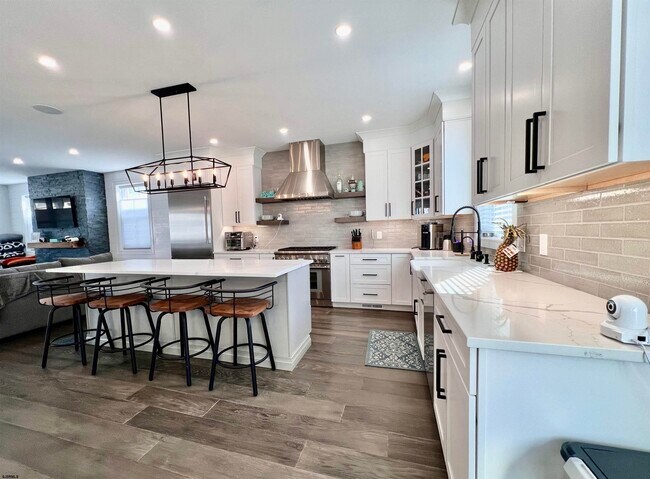 Building Photo - 16 A S Fredericksburg Ave